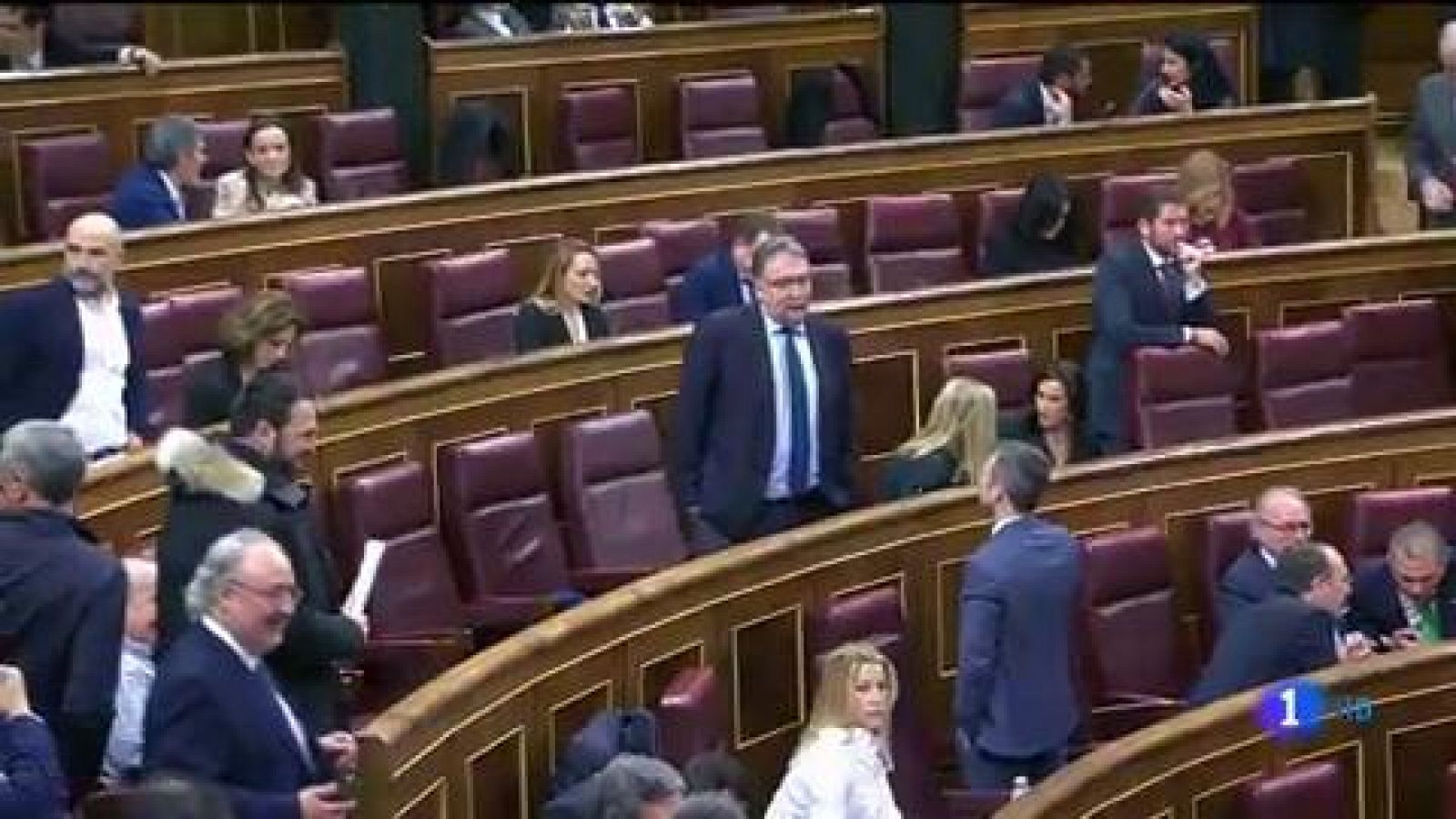 Telediario 1: La XIV legislatura arranca con una sesión tranquila pero llena de anécdotas | RTVE Play