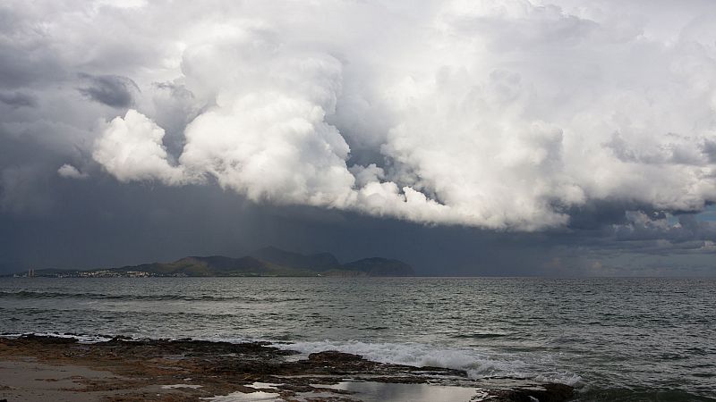 Precipitaciones localmente fuertes en el sureste peninsular y Baleares - Ver ahora