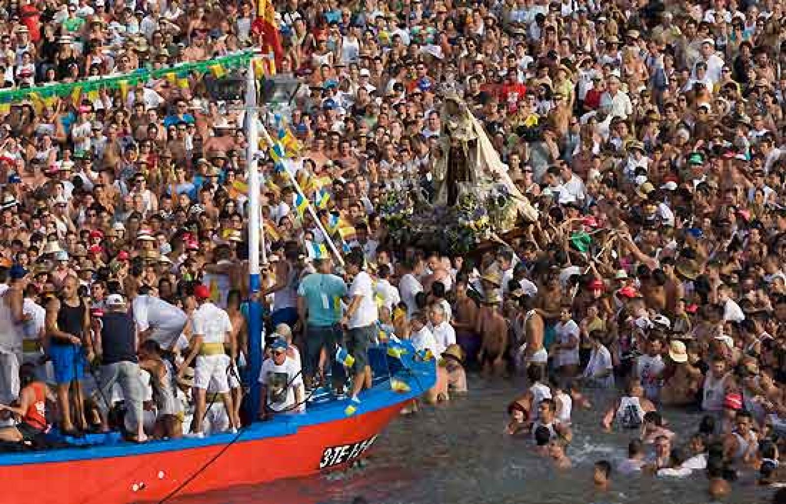 Los marineros celebran a su patrona, la Virgen del Carmen