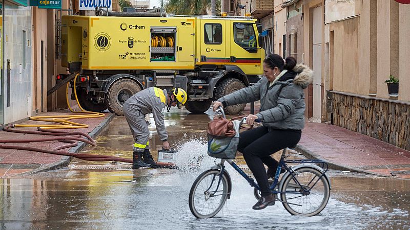 La DANA deja fuertes inundaciones y cortes de carreteras en Cataluña y Baleares