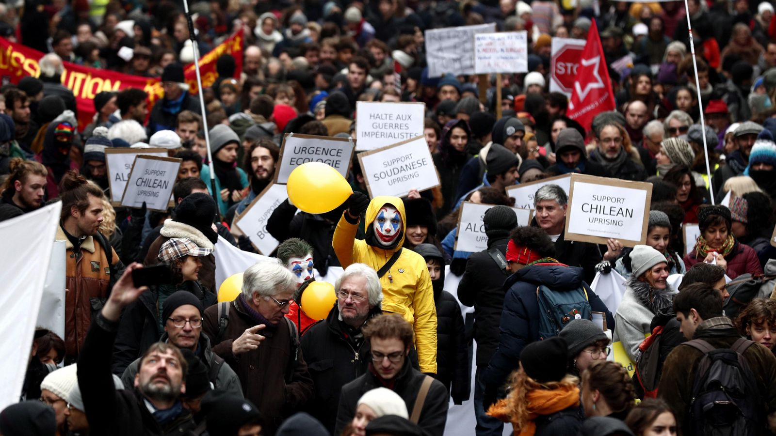 Huelga Francia | Huelga general en Francia contra la reforma de las pensiones de Macron - RTVE.es