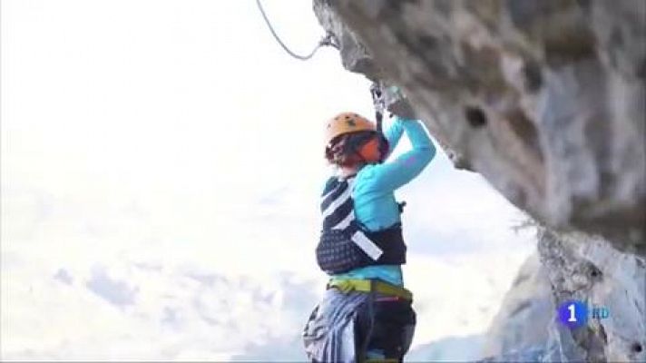 Telediario 1 - El deporte debate sobre su impacto medioambiental