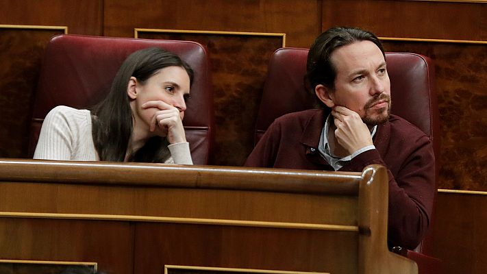 Telediario 1 - El exabogado de Podemos tilda su despido como una "represalia" y el partido lo justifica por un caso de acoso sexual