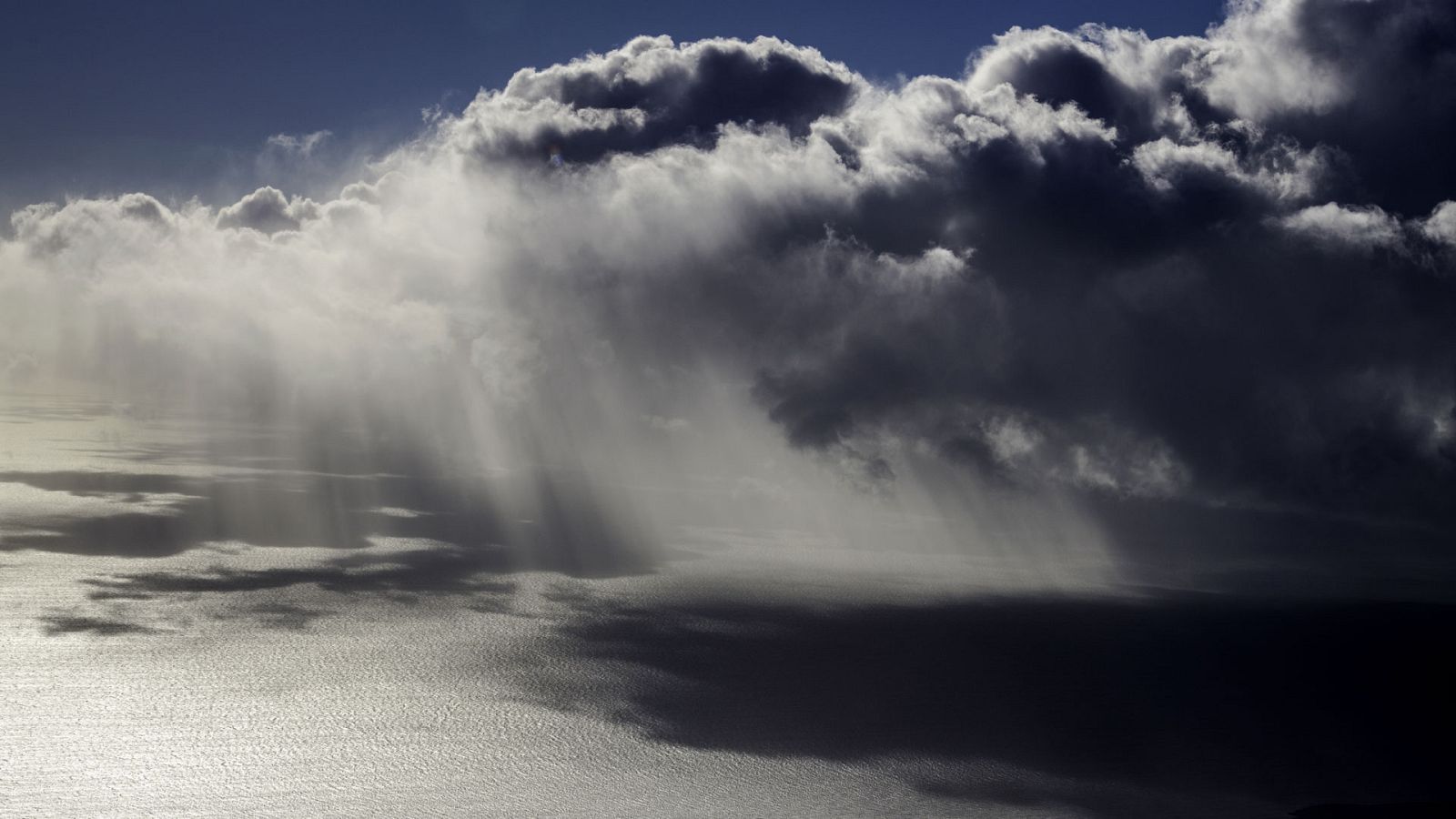 Precipitaciones en Canarias que podrían ser localmente fuertes - Ver ahora