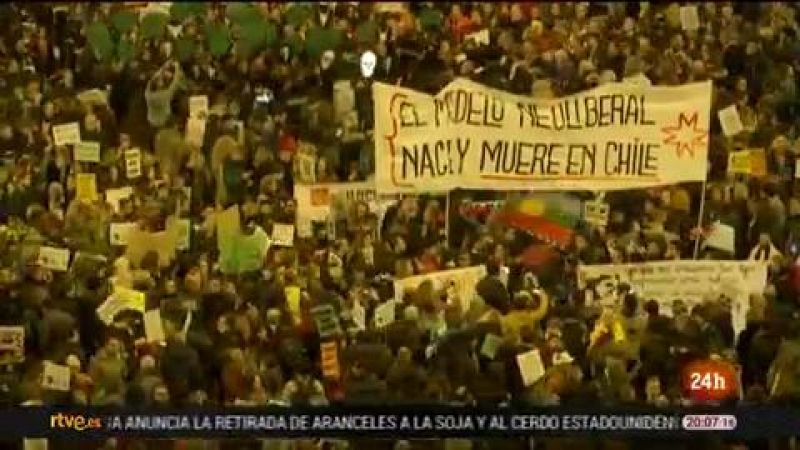 Miles de personas salen a la calle en Madrid contra el cambio clim�tico