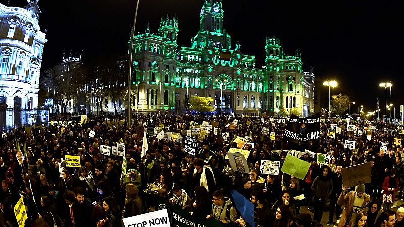 Multitudinaria marcha contra el cambio clim�tico en Madrid
