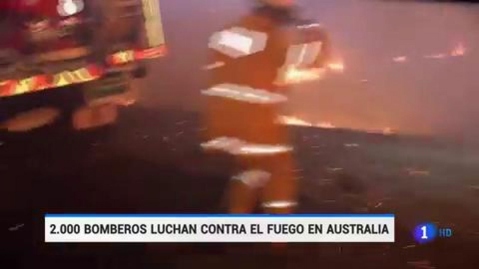 2.000 bomberos luchan contra los voraces incendios en Australia 