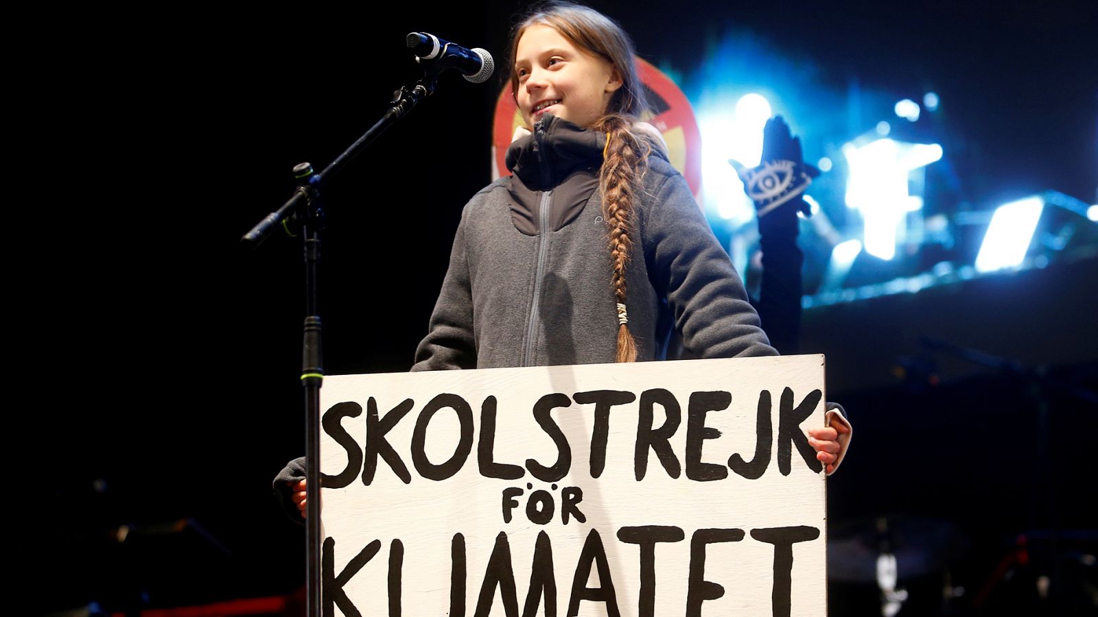 Greta Thunberg: "La esperanza no se encuentra entre los muros de la Cop25, sino en la calle con todos vosotros"