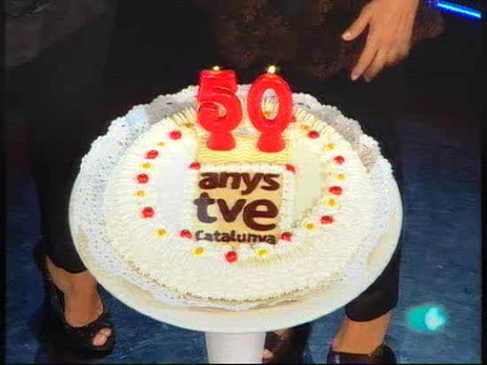 "Disculpin...." s'acomiada amb entrevistes a Júlia Otero i a Joan Font - Disculpin la interrupció | Veure