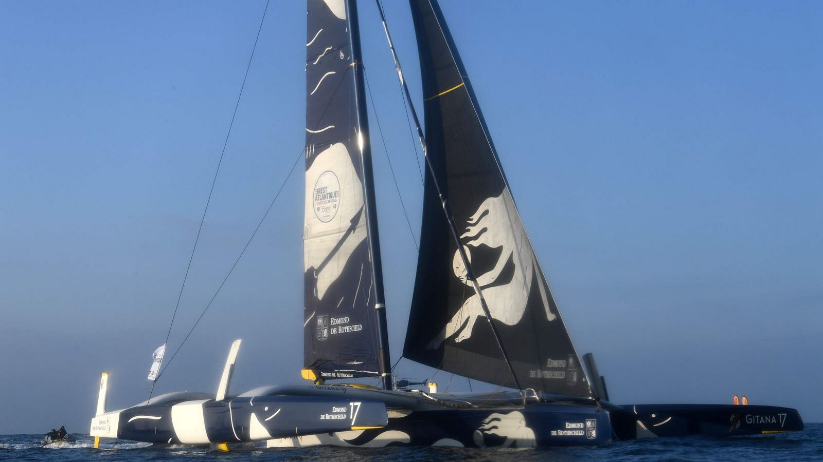 Regata por un océano cada vez más sucio - RTVE.es | Ver