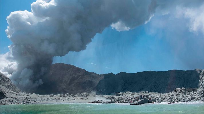 La erupción del volcán neozelandés Whakaari deja cinco muertos