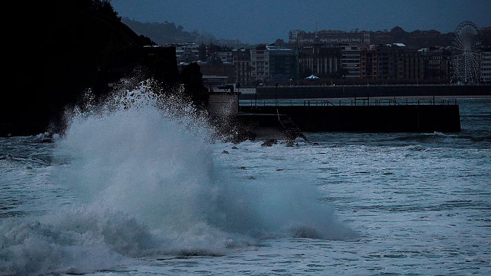 Viento fuerte en el norte y nieblas en el interior