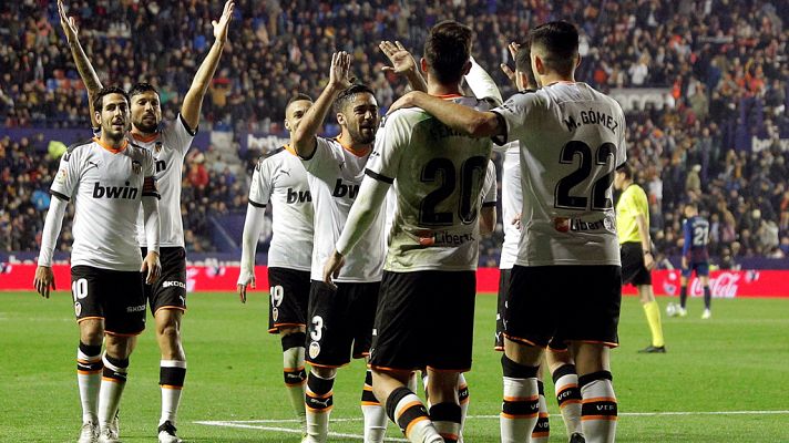 Telediario 1 - El Valencia se juega el pase a octavos de Champions en Amsterdam