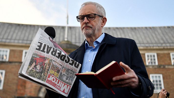 Telediario 1 - Críticas a Johnson por la foto de un niño en un hospital
