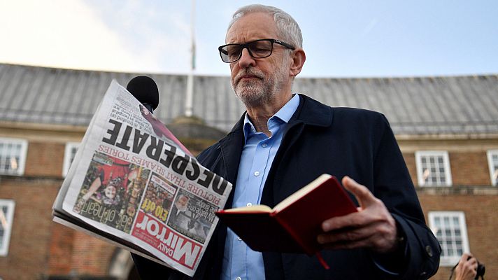 Telediario 1 - Críticas a Johnson por la foto de un niño en un hospital