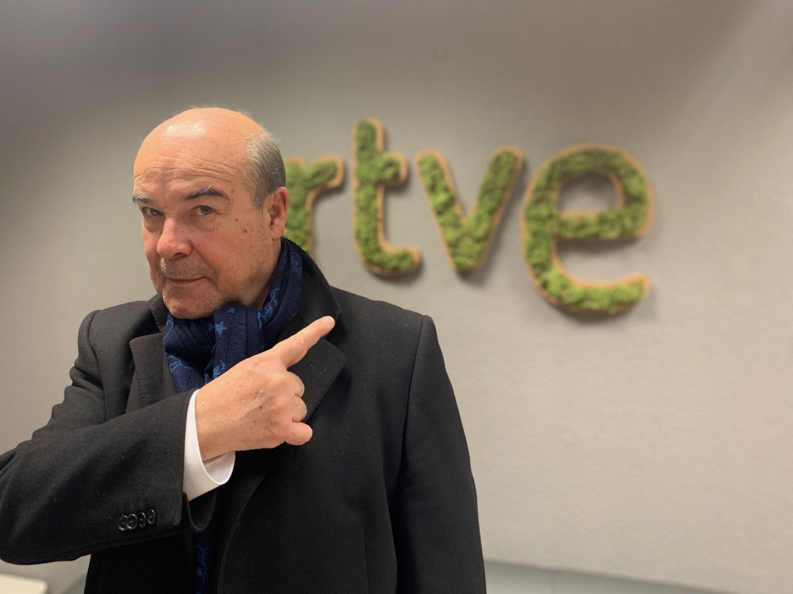 Enseñamos a insultar con propiedad a Antonio Resines