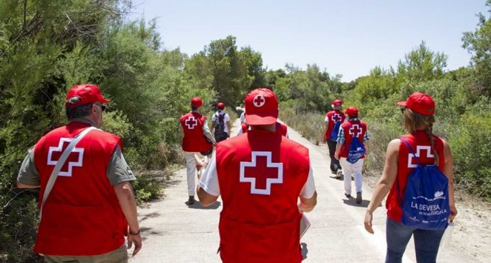 Ser voluntario de la Cruz Roja. Ayudar a los demás.