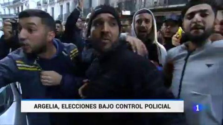 La policía de Argelia deja varios heridos y detenidos al disolver las protestas contra las elecciones presidenciales