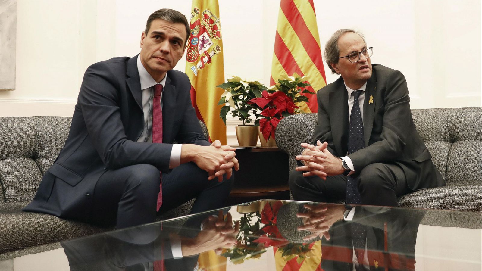 Torra pide a Sánchez un trato diferenciado para Cataluña en las negociaciones para la investidura