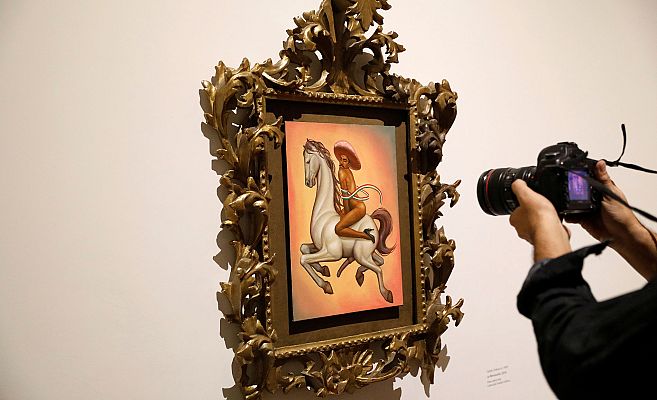 Telediario 1 - Controversia en México por un cuadro de Emiliano Zapata desnudo y con tacones