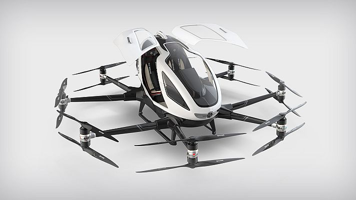 Telediario 1 - Una empresa china comercializa un coche volador eléctrico