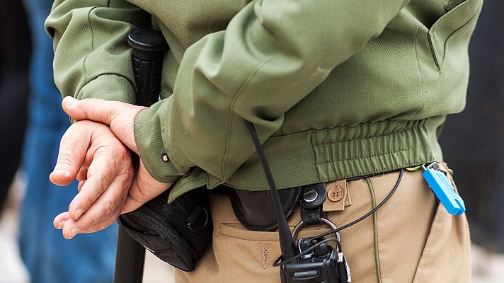 Telediario 1 - Los vigilantes denuncian la precariedad y aumento de la violencia contra ellos