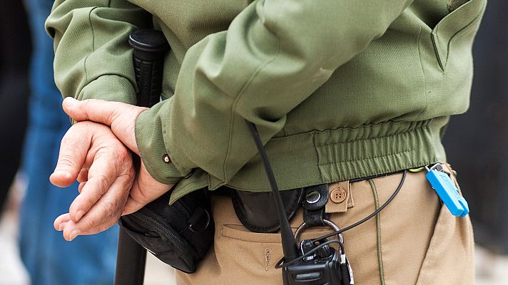 Telediario 1 - Los vigilantes denuncian la precariedad y aumento de la violencia contra ellos