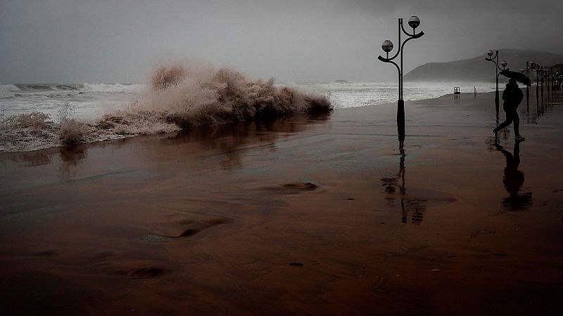 Alerta por viento, lluvias y nieve en 38 provincias del occidente peninsular y Canarias