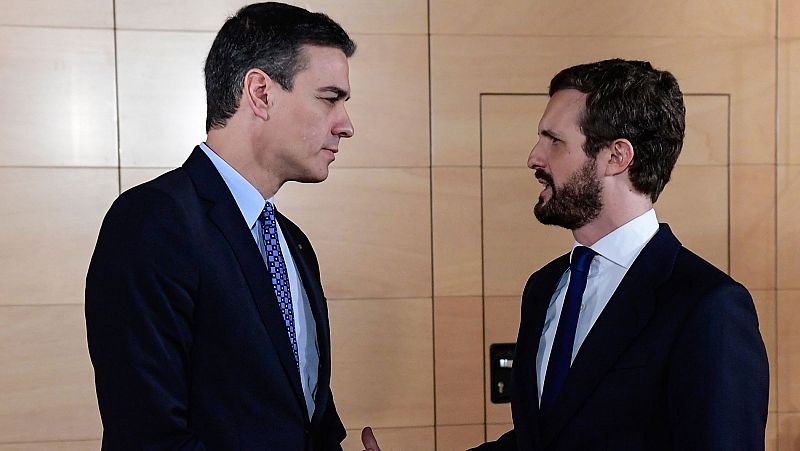 Casado y Arrimadas insisten en su negativa a investir a Sánchez si sigue negociando con ERC