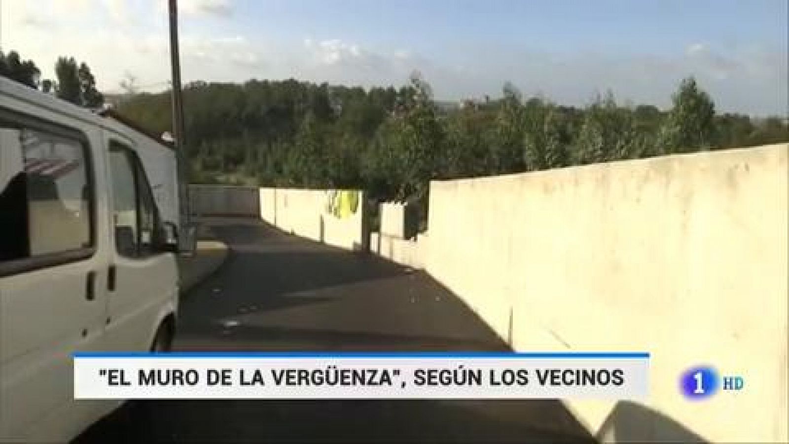 El "muro de la vergüenza" portugués deja aislado a un barrio gitano en Leiría -RTVE.es