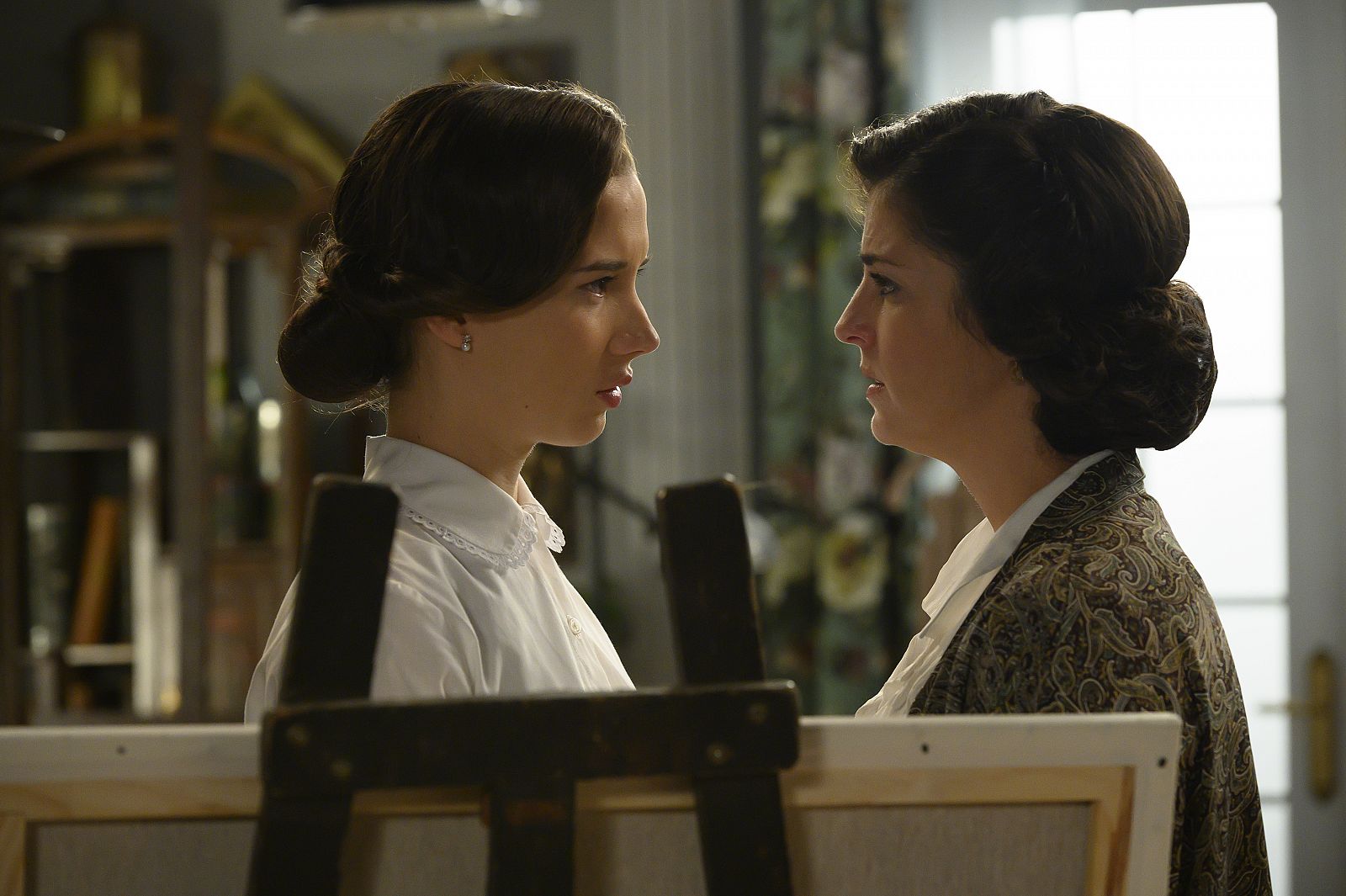 Maite y Camino se reconcilian - Acacias 38 | Ver