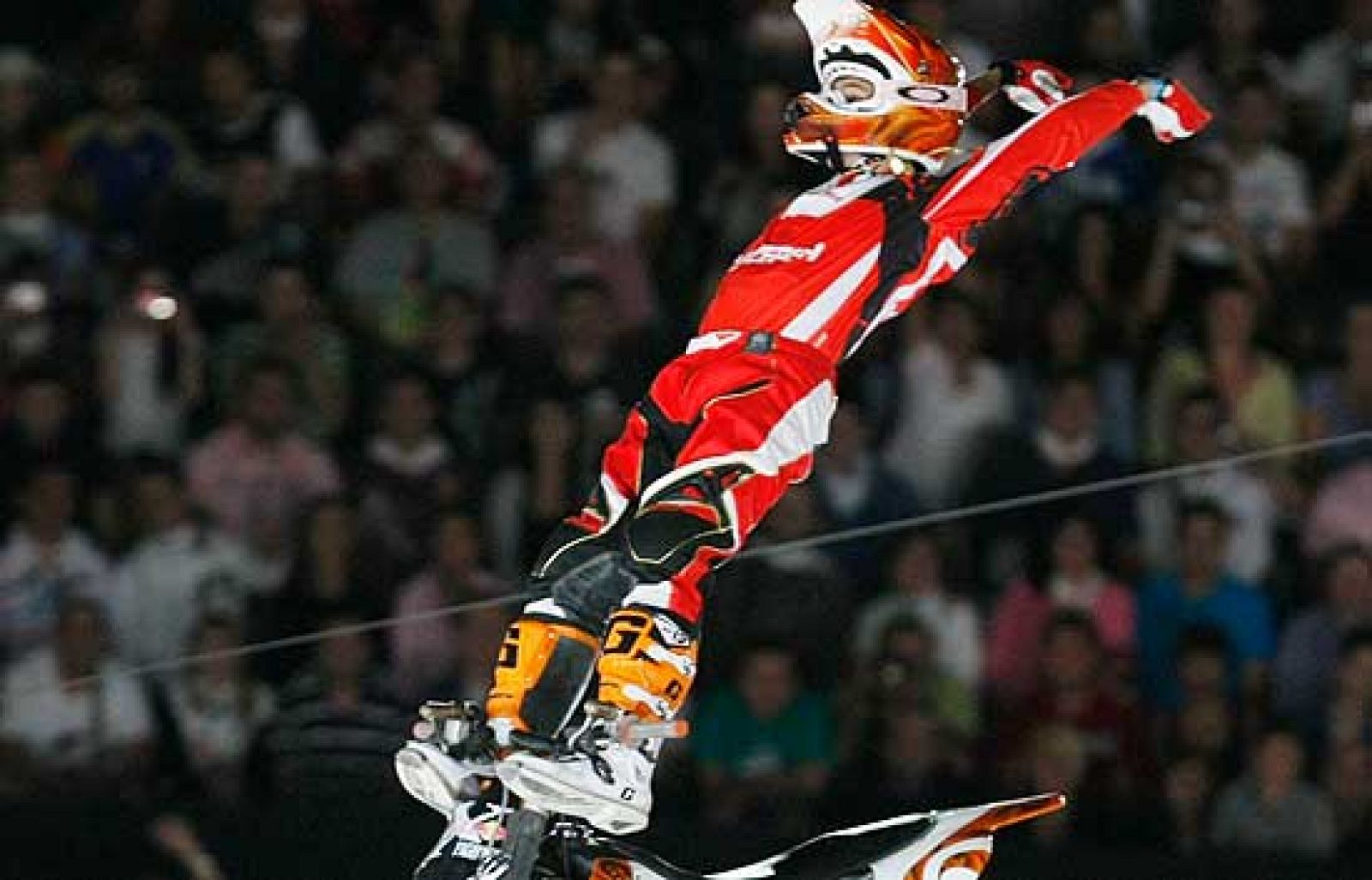 Dani Torres ha salido por la puerta grande de Las Ventas al imponerse en el Red Bull X-Fighters de Madrid.