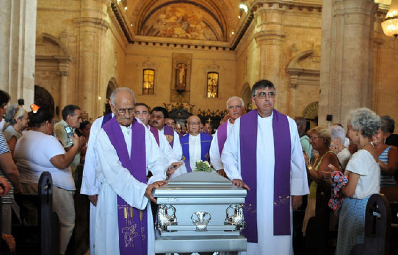 Llegan a España los restos del sacerdote asesinado en Cuba