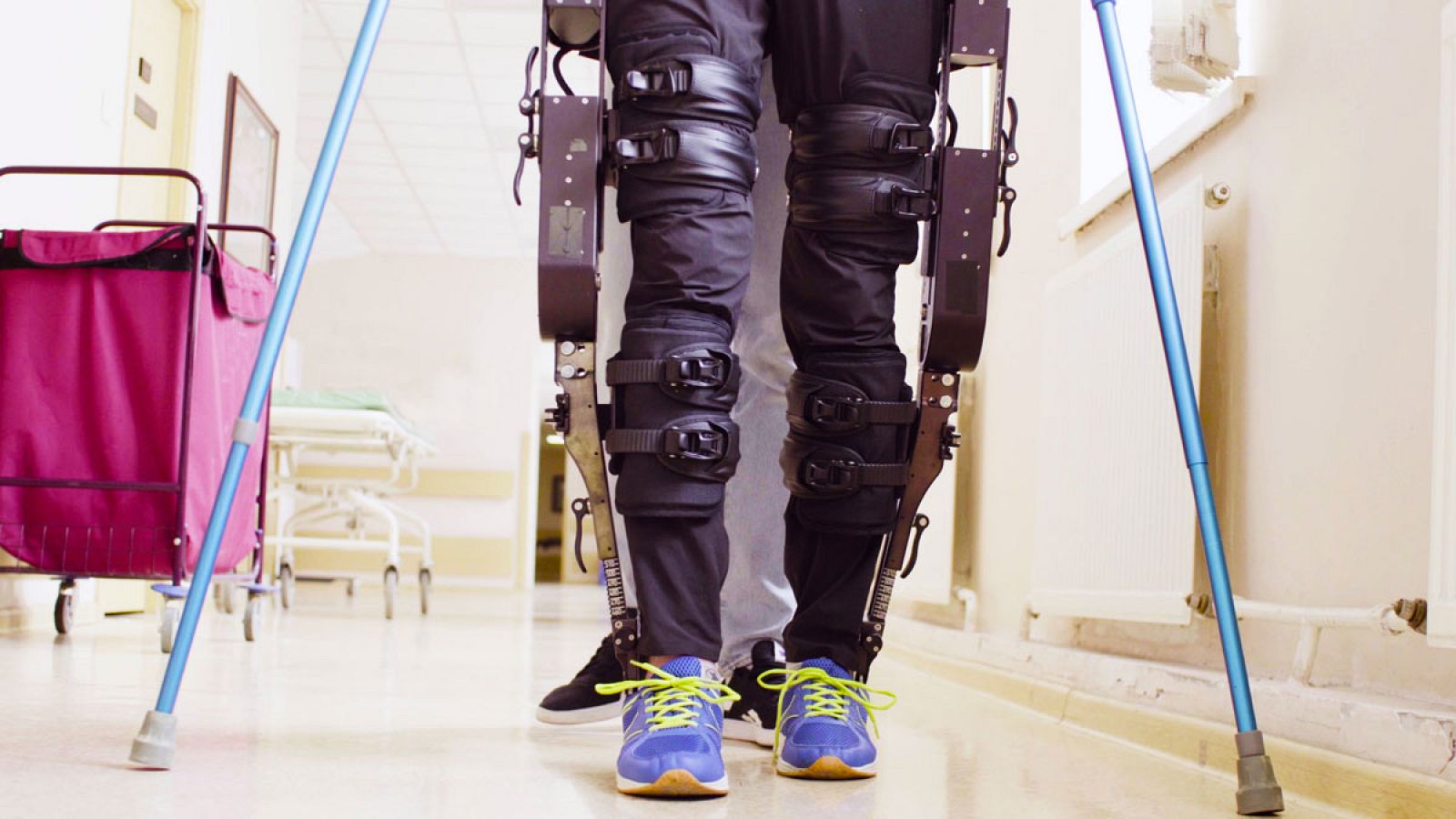 Más de 50.000 personas padecen en España esclerosis múltiple, y tres de cada cuatro son mujeres... Es conocida como la "enfermedad de las mil caras" por la gran variedad de síntomas que puede presentar. Este miércoles es el día nacional de esta enfer