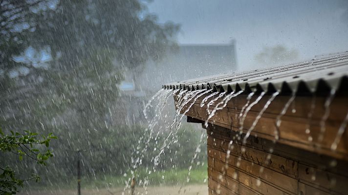 Precipitaciones fuertes en el oeste de Galicia, del sistema Central y de Andalucía