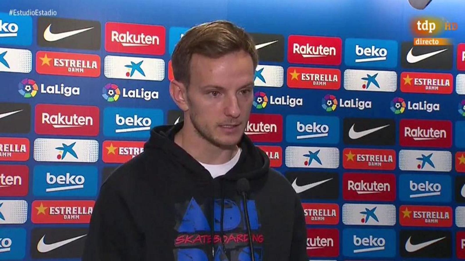 Clásico Barcelona - Real Madrid | Rakitic: "Es un empate bien trabajado por las dos partes" - RTVE.es - Estudio Estadio | Ver