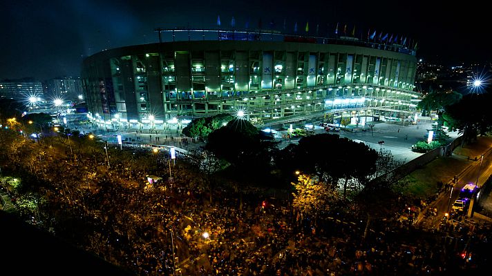 Telediario 1 - 64 personas heridas y 10 detenidos por la pelea en Barcelona
