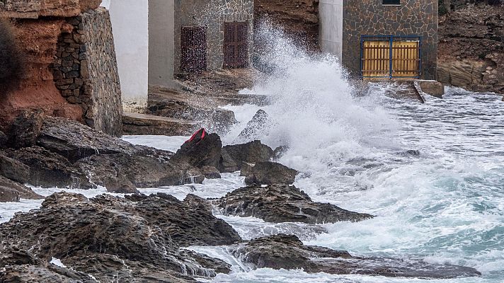 La borrasca 'Elsa' da sus últimos coletazos y entra 'Fabien' con más viento, lluvia y oleaje