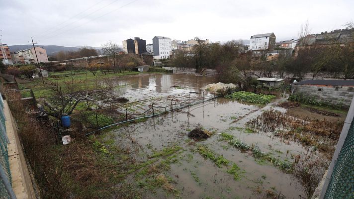 Telediario 1 - El paso de 'Elsa' deja cuatro muertos, cortes en trenes y carreteras inundadas