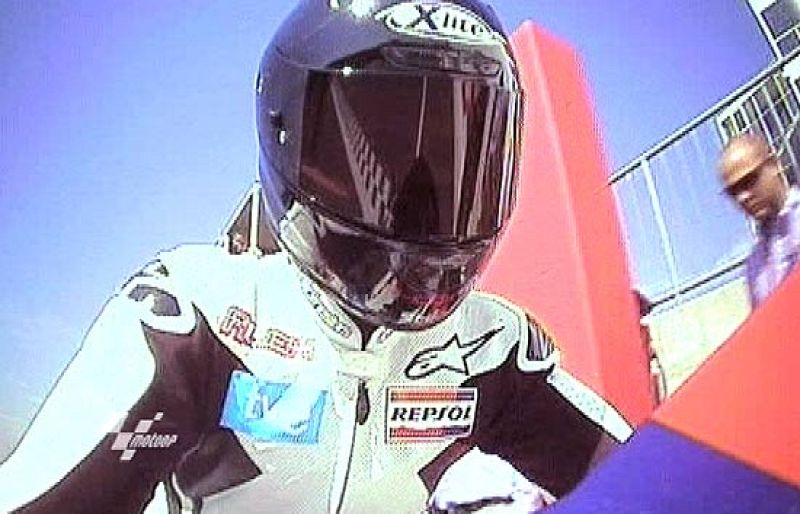 Álex Crivillé lleva a cabo su vuelta de reconocimiento al trazado de Sachsenring.