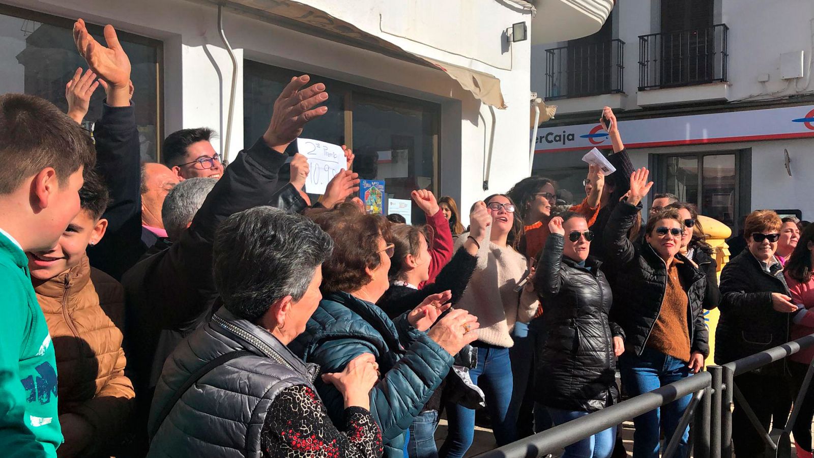 Lotería de Navidad 2019 - Fuente del Maestre celebra el segundo premio en la Lotería de Navidad