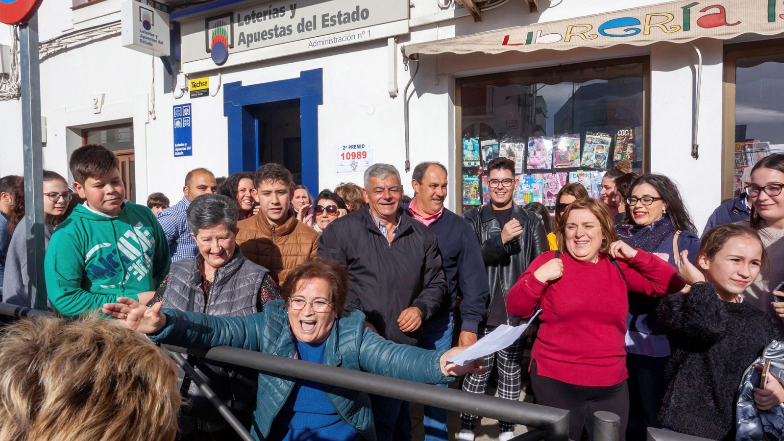 "Lo importante es tener salud", es la frase que más repiten quienes se han quedado sin premio en la Lotería de Navidad