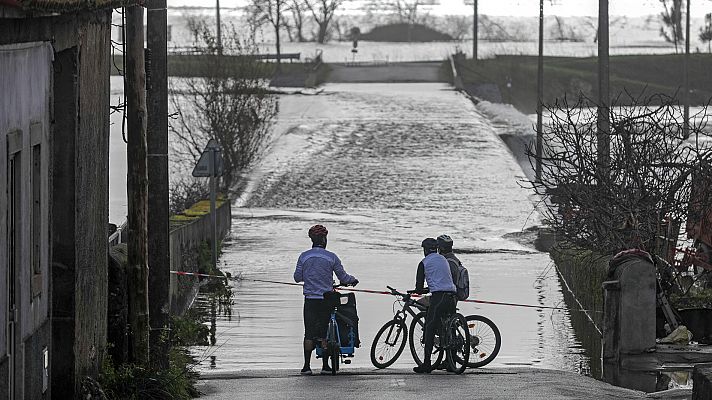 El centro de Portugal sufre las consecuencias del temporal con graves inundaciones