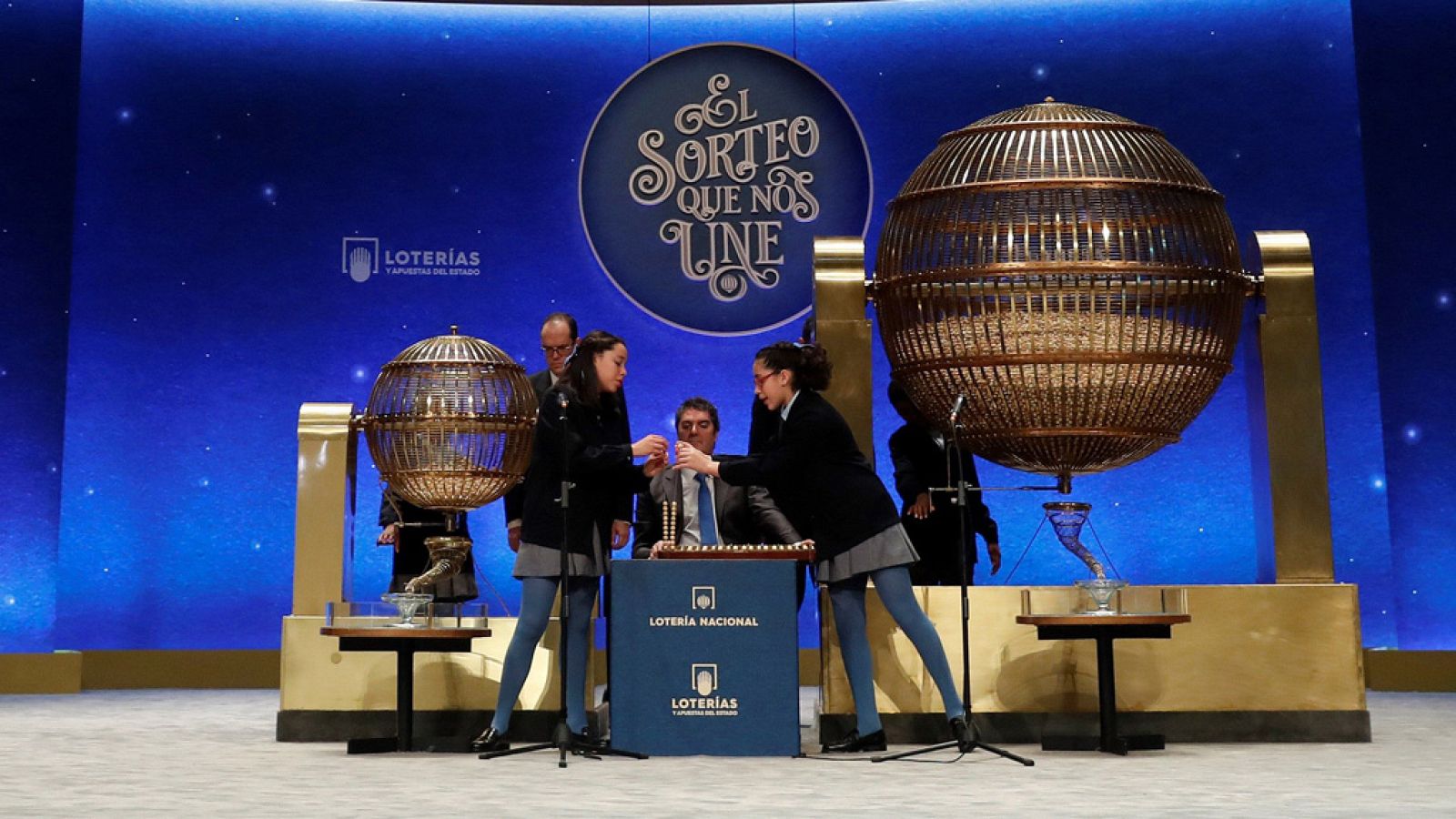 La Mañana - Las niñas que cantaron el Gordo visitan 'La mañana'