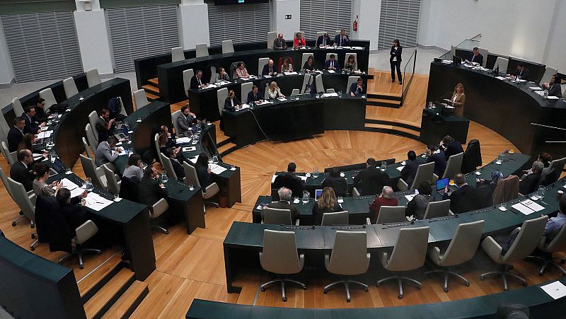 El Ayuntamiento de Madrid aprueba sus presupuestos con la abstención de Vox y la ausencia de la izquierda
