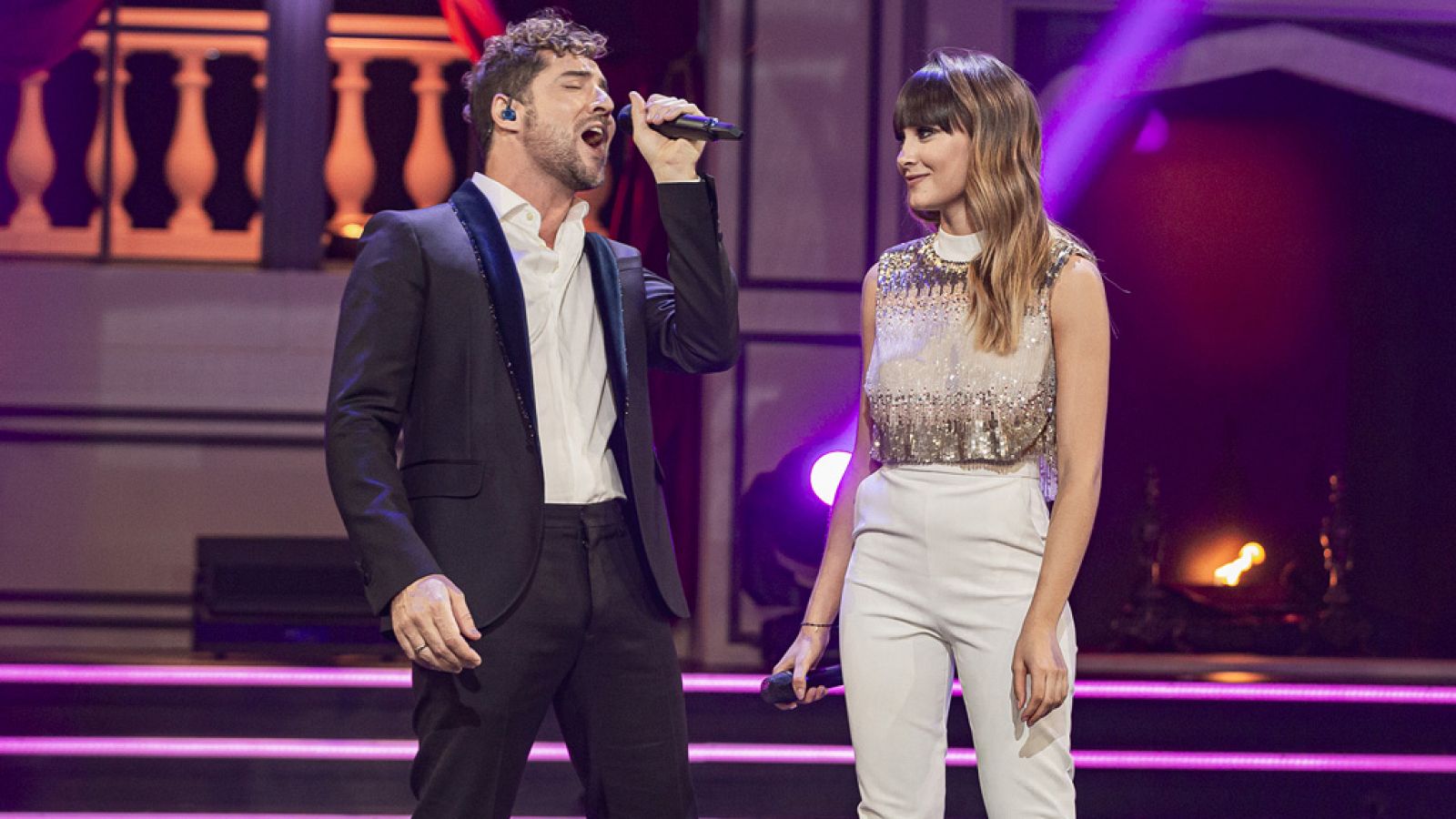 Siempre contigo - David Bisbal y Aitana cantan "Culpable"