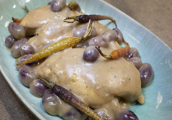 "Pollo con uvas y verduras" de Dani García 