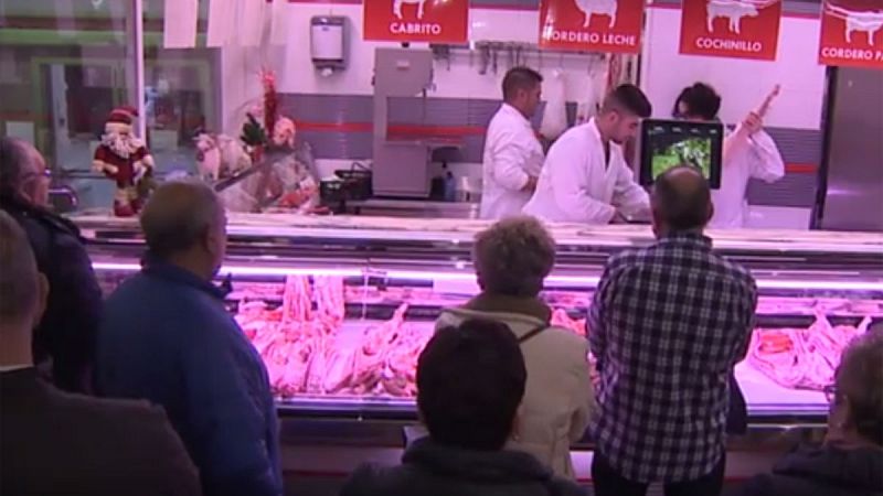Mercados llenos en toda España para realizar las compras de última hora