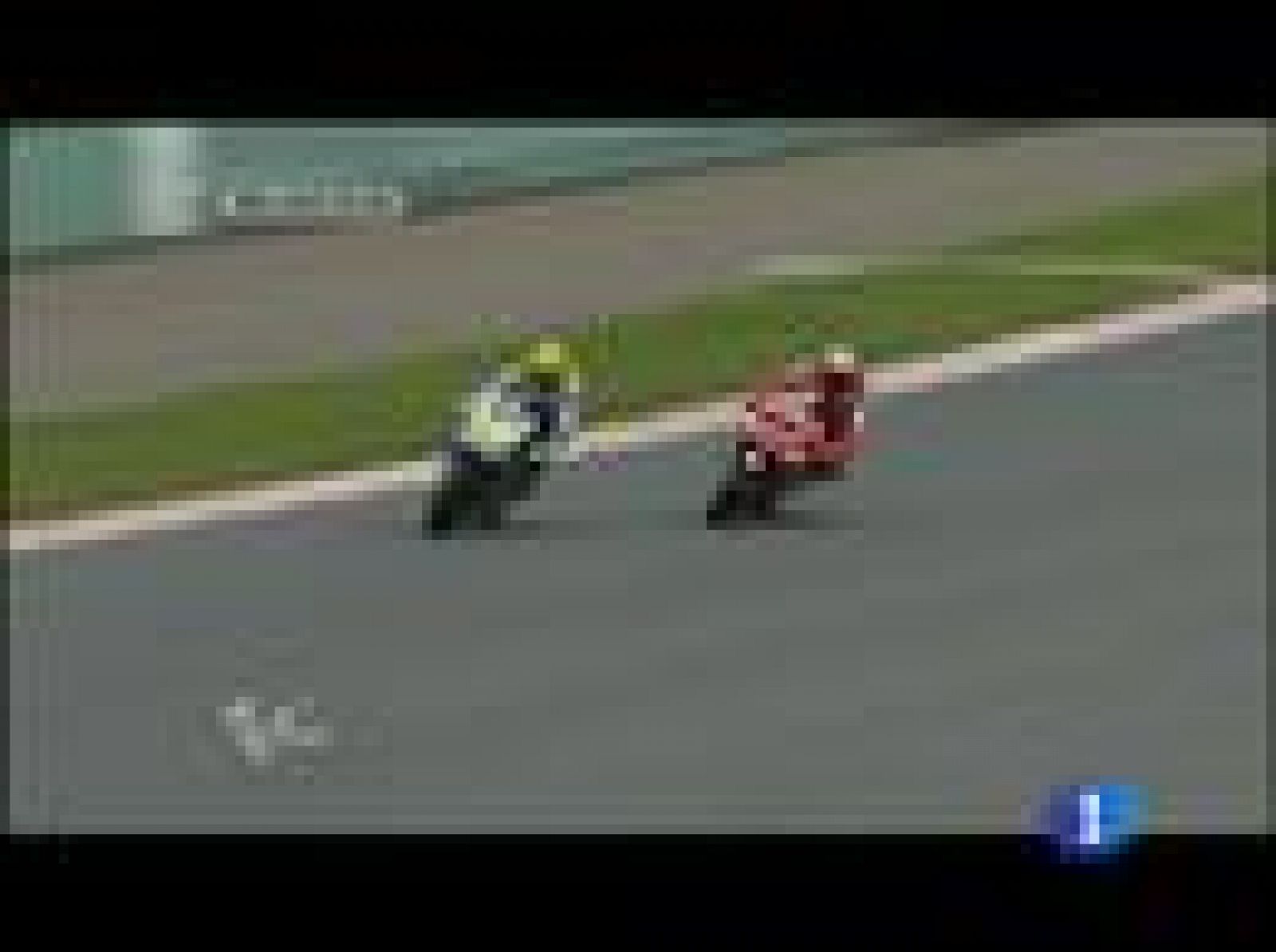 Rossi le gana a Lorenzo en un final apretadísimo.