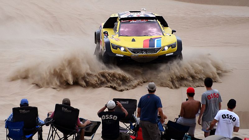Carlos Sainz e Isidre Esteve ultiman su preparación para el Dakar